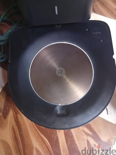 iRobot Roomba.