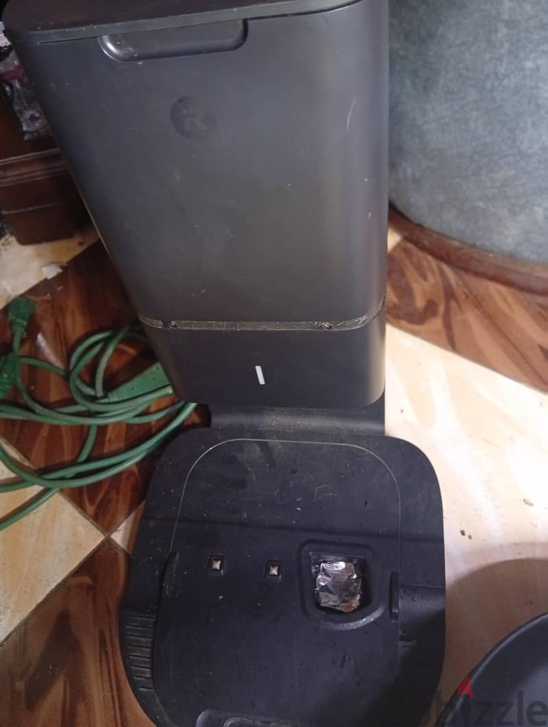 iRobot Roomba. 2