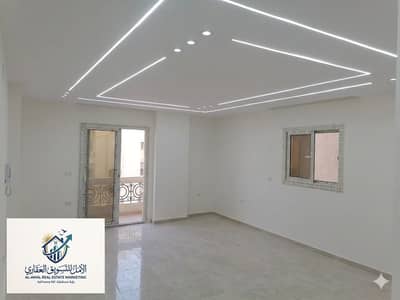 Apartment for rent, empty, first residence in Zahra Al-Maadi, distinguished and upscale location, close to Fifty Street and five minutes to Carrefour and all services.