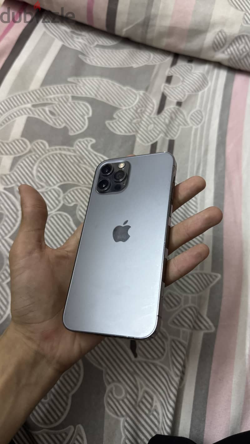آبل - آيفون 12 برو 1