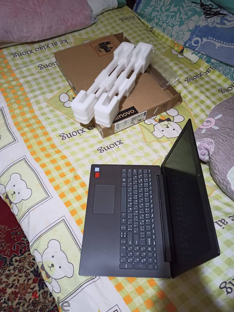 Lenovo IdeaPad 330-15IKB 1