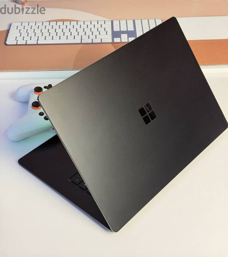 Microsoft laptop Cor i5  gen10 1