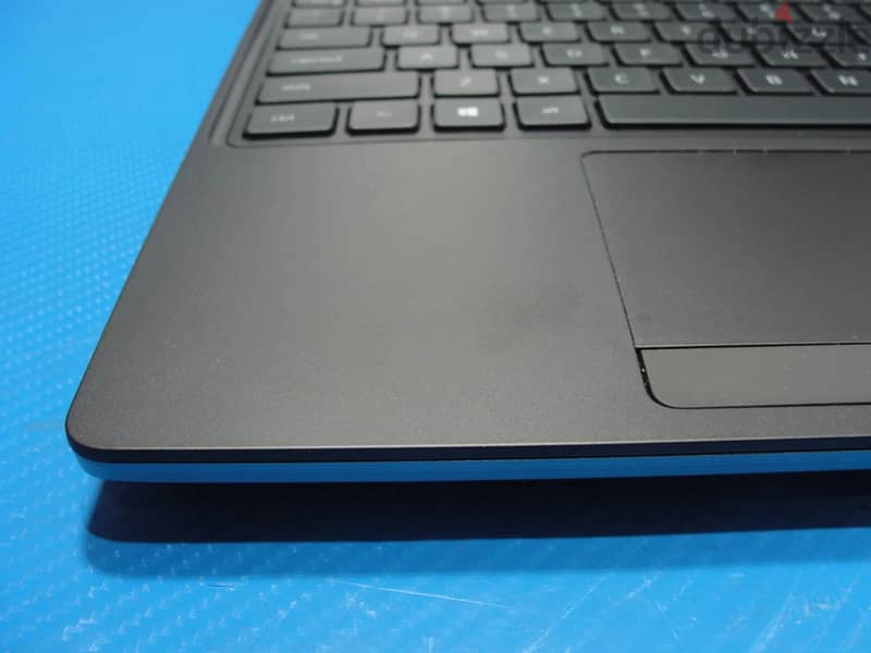 Dell Precision 7560 Workstation (11th Gen, 8 cores / 16 threads) 3
