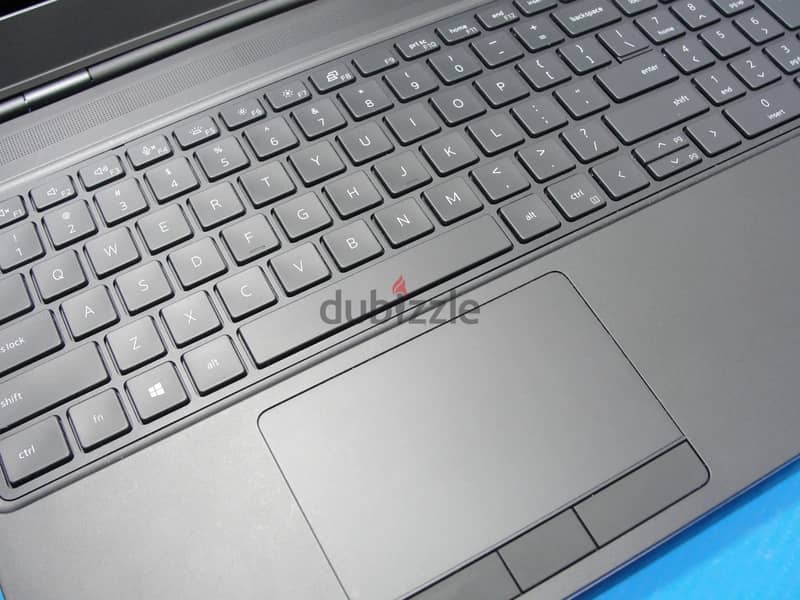 Dell Precision 7560 Workstation (11th Gen, 8 cores / 16 threads) 4