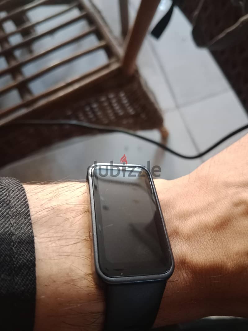 هواوي band10 2