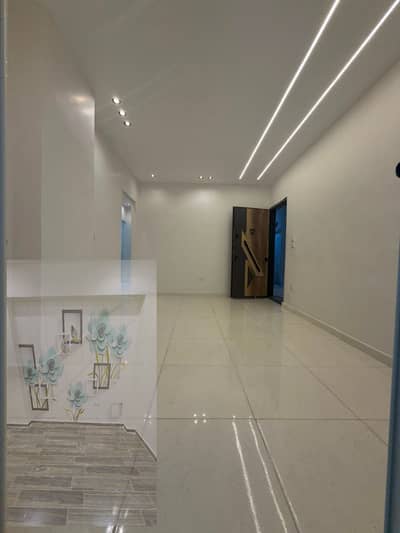 Apartment for sale in Al-Haram Gardens, side view, 135m, equipped with all utilities.