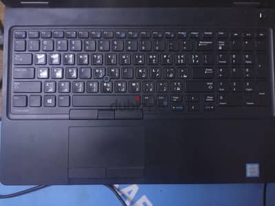 dell precision 3520 في مشكلة في كارت الشاشه