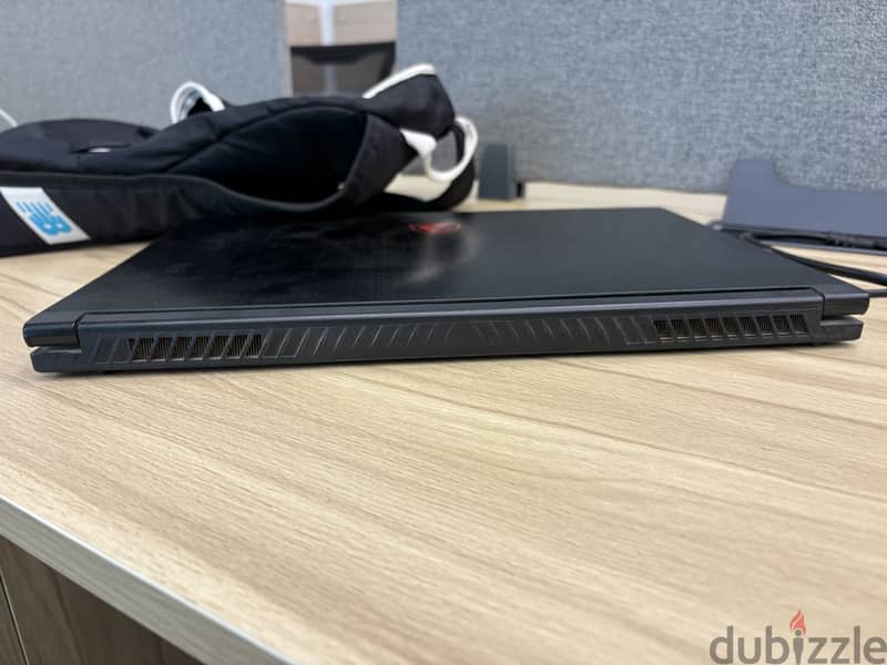 Msi gf65 thin 10 UE 3