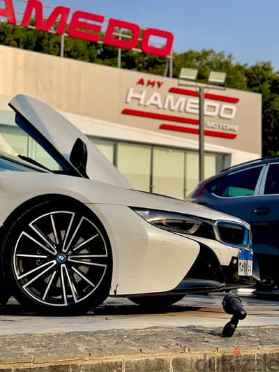 BMW I8 2020 بمقدم ١،٣٧٥،٠٠٠ حالة كالزيرو