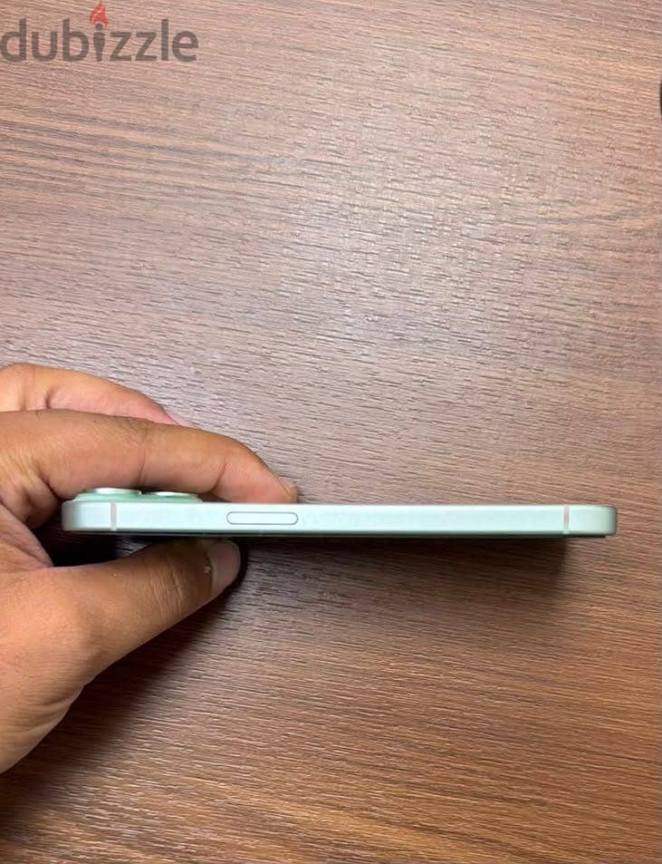 Apple - iPhone 15 2