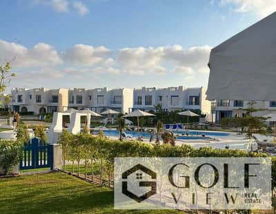 The best location, a two-bedroom chalet, ground floor, with a garden, directly on the Crystal Lagoon, finished, immediate receipt, in Mountain View, R