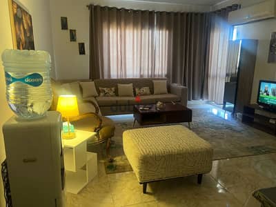 شقه للايجار المفروش فى الرحاب 2 بحاله اول سكن وسعر لقطه جدا 35000