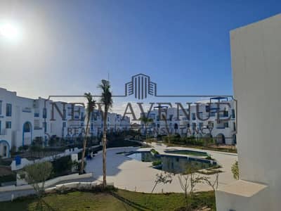 تاون هاوس كورنرللبيع بأقساط بموقع مميز في مشروع (LVLS) من تطوير ماونتن فيو north coast