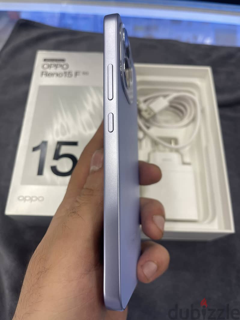 OPPO Reno 15f(256/12) 4