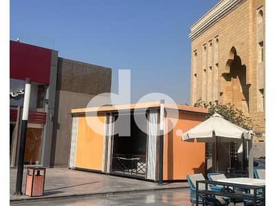 Prime Kiosk Fully Finished Indoor 21m + Outdoor 12m for Lease | Heart of Al Narges Villas | New Cairo - 5th Settlement