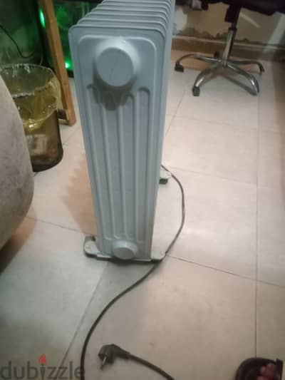 دفاية زيت جروهي بحالة ممتازة – 11 ريشة
