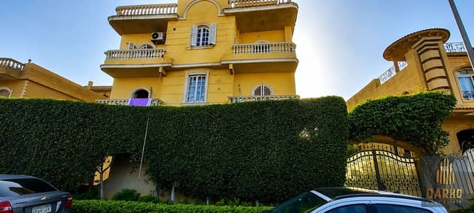 *شقة للبيع* *6 أكتوبر - منطقة الفلل غرب سوميد *الموقع*: بجوار مجمع البنوك - خطوات من محور 26 يوليو