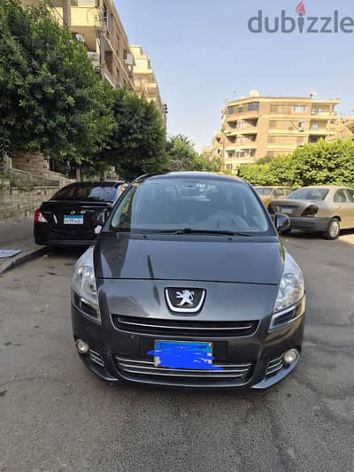 بيجو 5008 2011