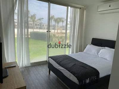 شالية 3 غرف فيو مباشرة علي البحر تشطيب كامل بالتكيفات و المطبخ في قلب خليج راس الحكمة في الساحل الشمالي بالقرب من ازها و سي شور وسي شبل