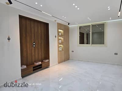 For sale - Apartment 110 m side, in a prime location at the Pyramids Gardens - Gate 4 - Area T