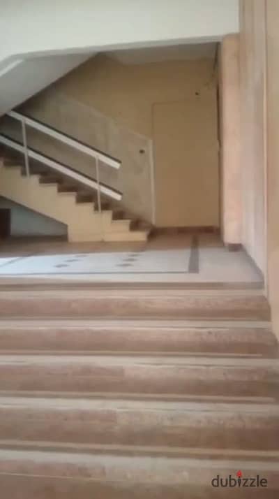  Apartment for Sale – Elevated Ground Floor | Main Street off Street 105 – Maadi