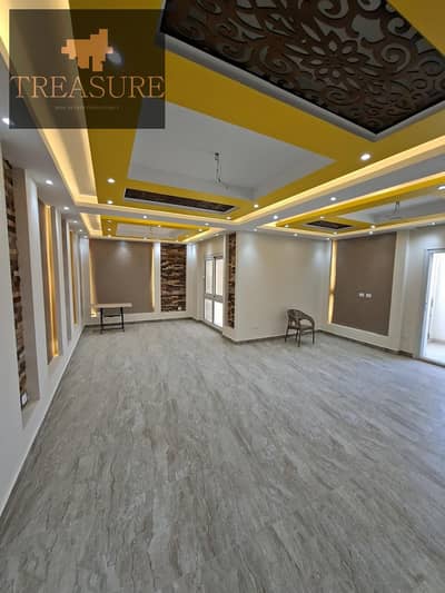semi furnished Apartment for rent in Hyde Park - new cairo