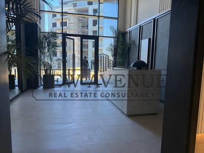 شقة  تشطيب كامل استلام فوري للبيع في سوان ليك ريزيدنس إيريس  - حسن علام Swan Lake Residences IRIS   التجمع الأول دور ثالث بموقع مميز