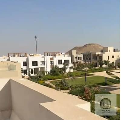 فيلا للبيع في اويست اكتوبر كورنر بحري مساحة 247م علي ارض 368 متر استلام فوري من المالك لوكيشن مميز بسعر مميز