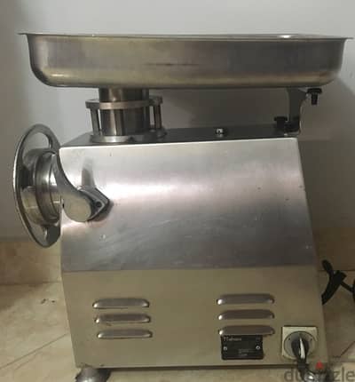 مفرمه italmans ايطالي 2.5 حسان حاله ممتازة مقاس 32