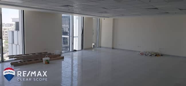 Fully finished office directly on 90th Street | 113 sq m for rent in Hyde Park Business District | Central air conditioning | Fire extinguisher