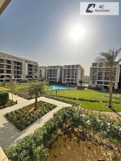سكاي لوفت بدون Over Price للبيع في كمبوند فيفث سكويراستلام فوري