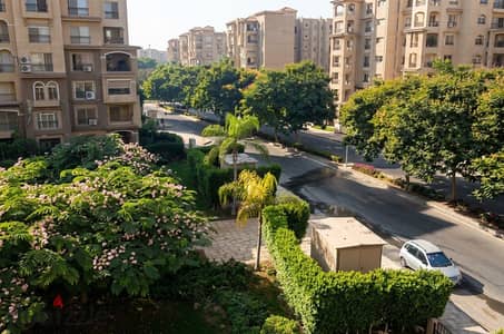 141 meters for sale in the most prestigious areas of Madinaty B1. The best view and the best role in architecture