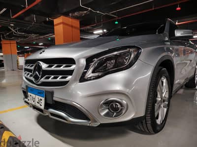 Mercedes-Benz GLA 200 2019