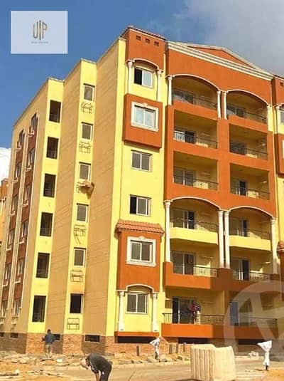 Apartment with immediate delivery in the Loulouh Cairo compound near the American University (AUC) and Mohamed Bin Zayed Axis.