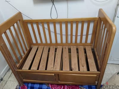 سرير اطفال