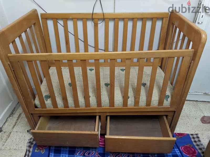 سرير اطفال 1