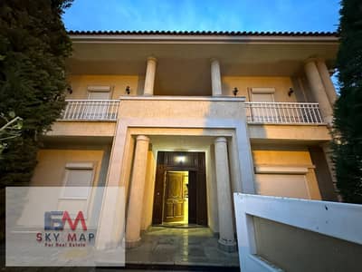 فرصة مميزة للسكن الراقي داخل واحدة من أرقى مناطق مدينتي فيلا نموذج E مفروشة بالكامل في مدينتي ع الجولف أفضل فيو في مدينتي وجاهزه للسكن الفوري