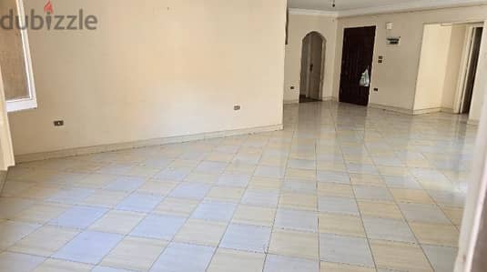شقة للبيع بالدور الثالث شارع حامد عبد العظيم