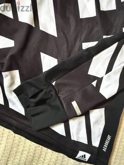 Adidas t-shirt