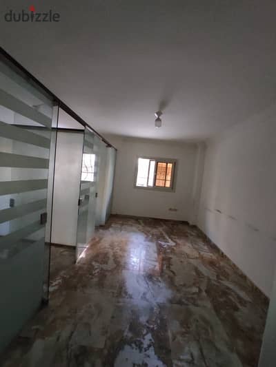 Administrative office with a private entrance, 240 sqm, high-end finishing, located in Zahraa El Maadi near the Ring Road.