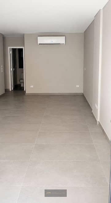 شقة للبيع 177م بحديقة 60م لقطة Village West | واستلام فوري بسعر مميز دقائق من هيبر وان ودقائق من داندى مول