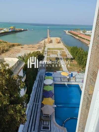 شقة فاخرة للبيع في Balkan Beach Resort – إطلالة بانورامية مباشرة على البحر