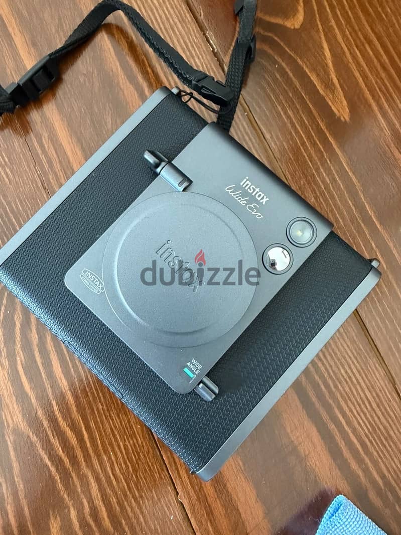 Instax Wide Evo 1
