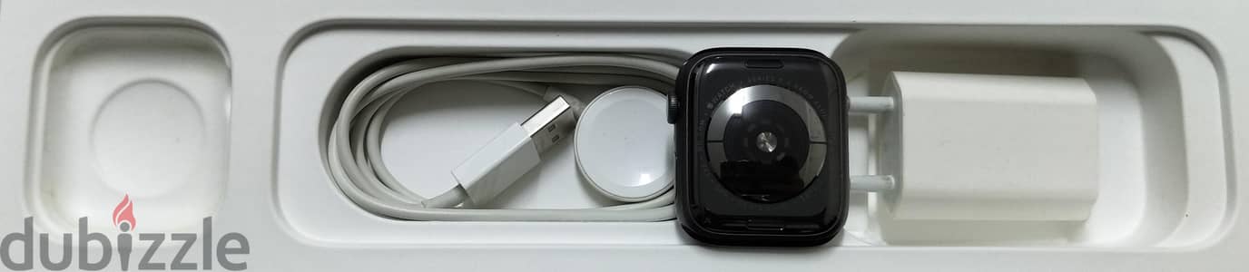 apple watch series 5 excellent condition