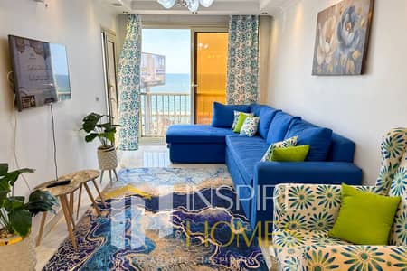 First-Occupancy Furnished Apartment Directly on the Sea with Direct Sea View