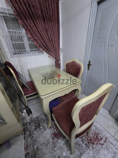 سفرة مقاس 140×80 - ٤ كراسي وبانكيت