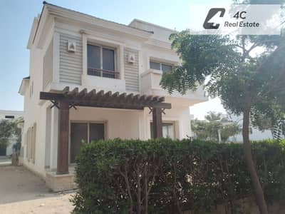 Townhouse fully finished for sale at mountain view october park in Eastern expansions by side new giza and palm hills