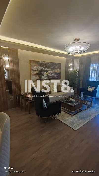 Apartment Furnished for Rent with Appliances in The Square