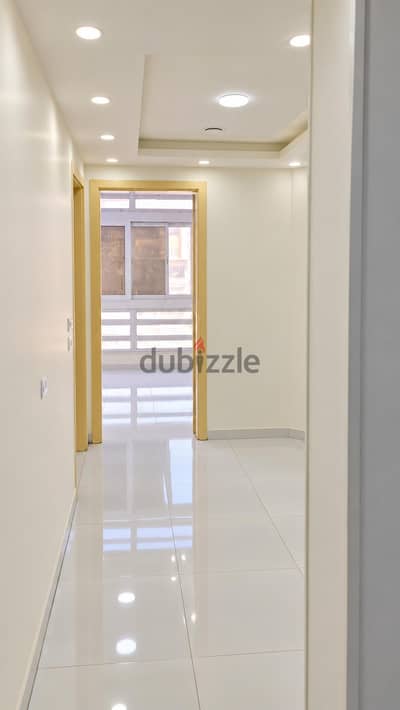 عيادة/ مكتب إداري للإيجار بأكتوبر بلازا مول الحصري clinic/ office