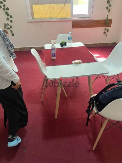 ترابيزة +٤ كراسي